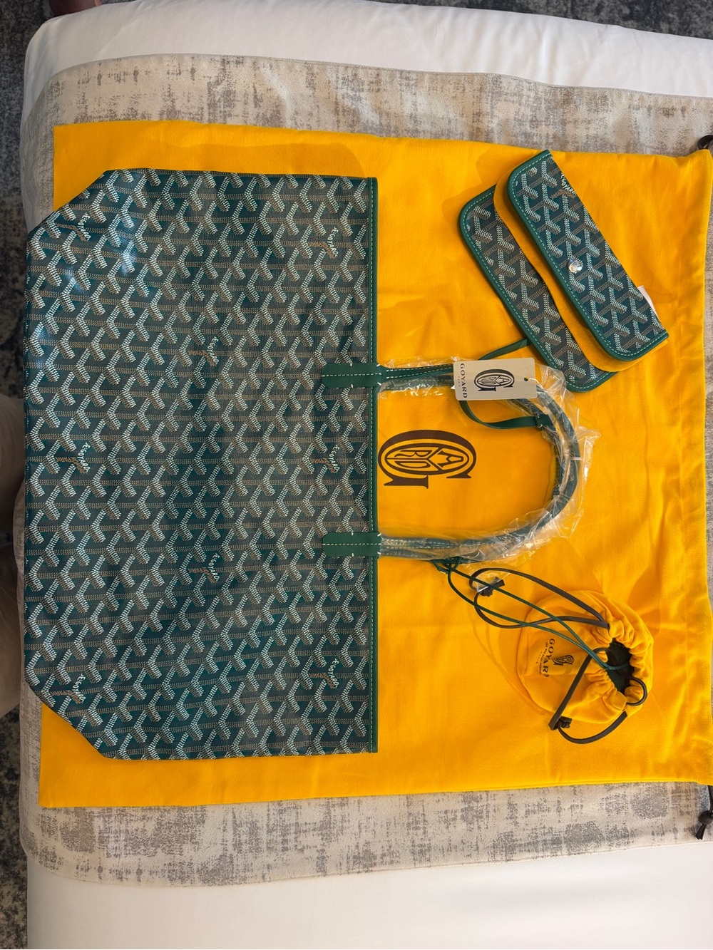 Goyard Saint Louis PM Tote Green Goyardine NEW w/ Receipt - Picture 8 of 14